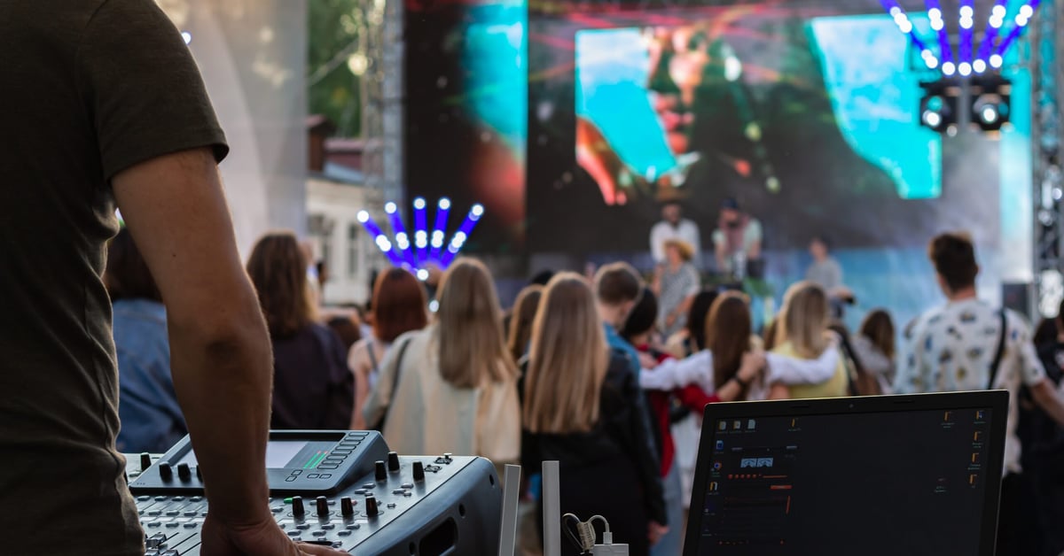Comment choisir le bon partenaire audiovisuel pour vos evenements dentreprise fe