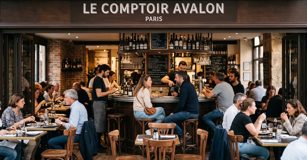 Le Comptoir Avalon Paris – ambiance intérieure du bar et restaurant parisien